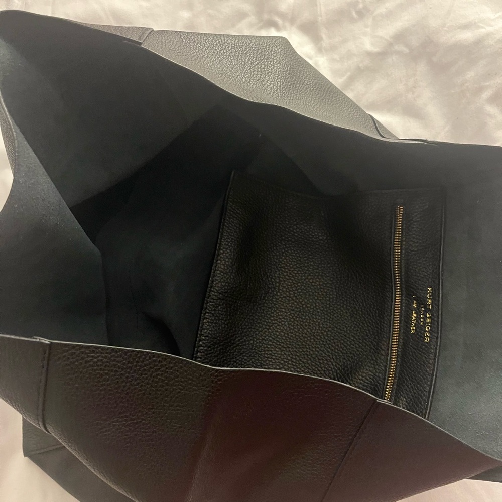 Black Leather Tote Bag - Picture 4 of 6